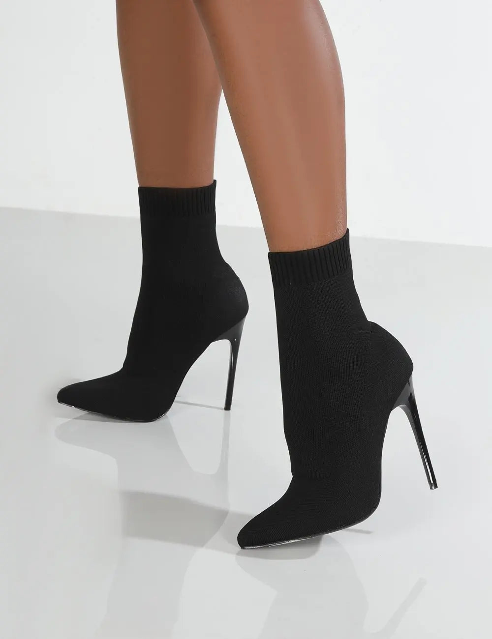 Woman heel boots