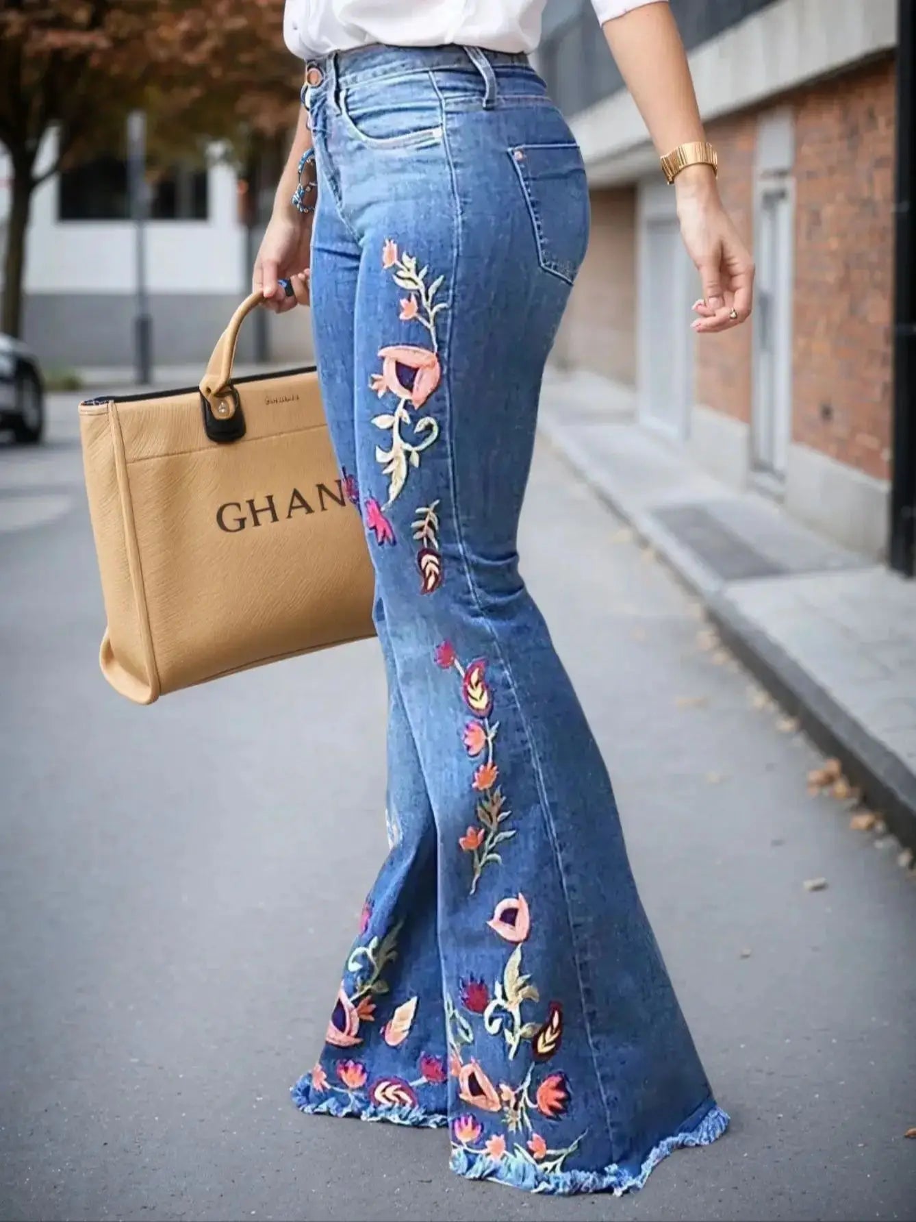 Women's High-Waisted Stretch Floral-Print Slim-Fit Denim Flare Pants, with Raw-Edge Hem and Vintage Washed Denim Finish, Sui